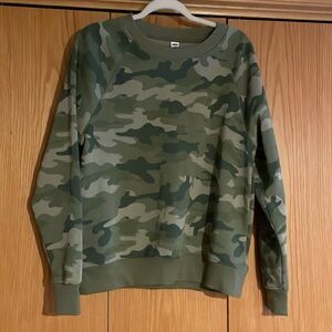 Old Navy camo sweatshirt NWOT